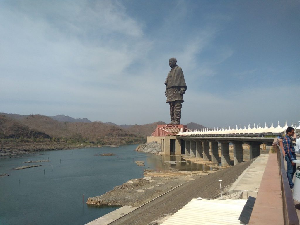 estatua de sardar patel en la india
